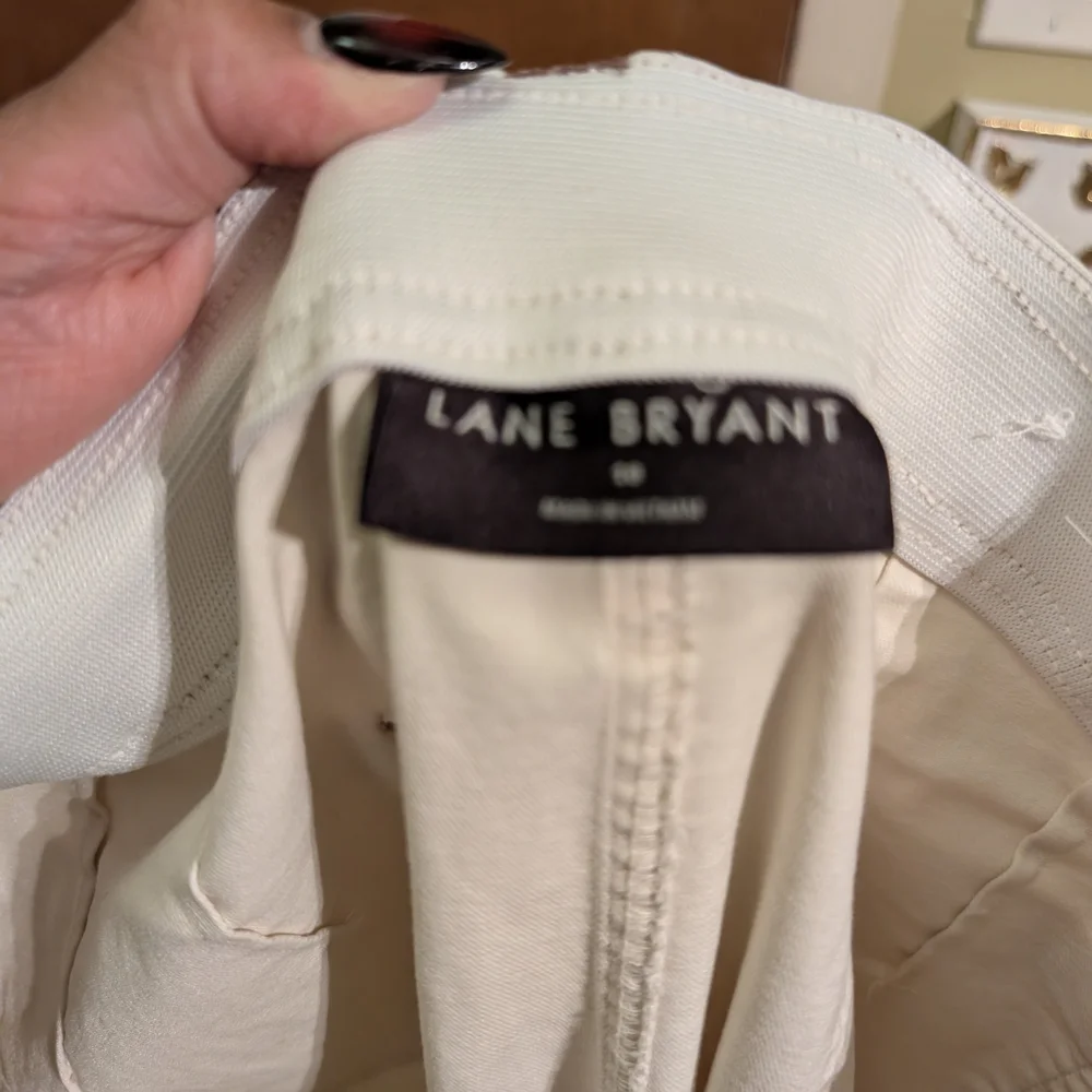 Lane Bryant Women's Straight Leg Cream Jeans - Picture 8 of 9